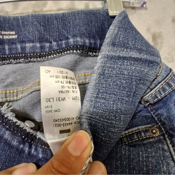 Signature by Levi Strauss Women Jeans Size 31x30 Pull On Skinny Totally Shaping - Picture 6 of 11
